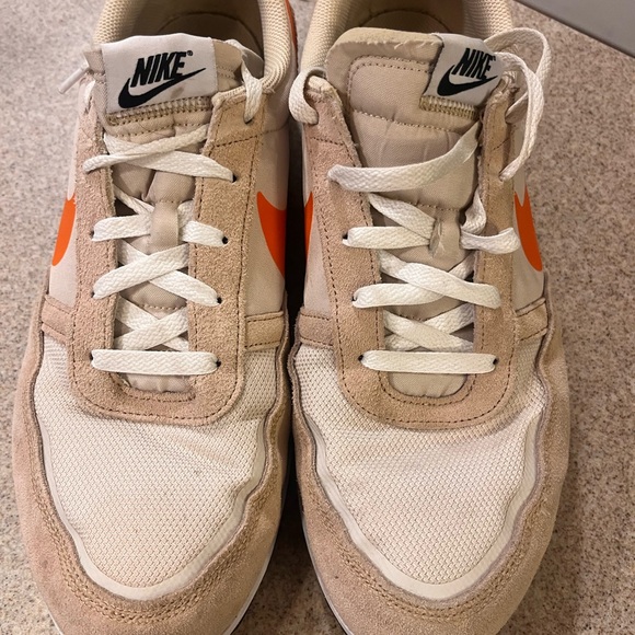 Nike Men's Beige and Orange Sneakers - Picture 3 of 6